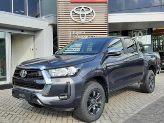 Toyota HiLux 2.4 D-4D Double Cab Professional GRIJS KENTEKEN CLIMA CRUISE STOELVERWARMING