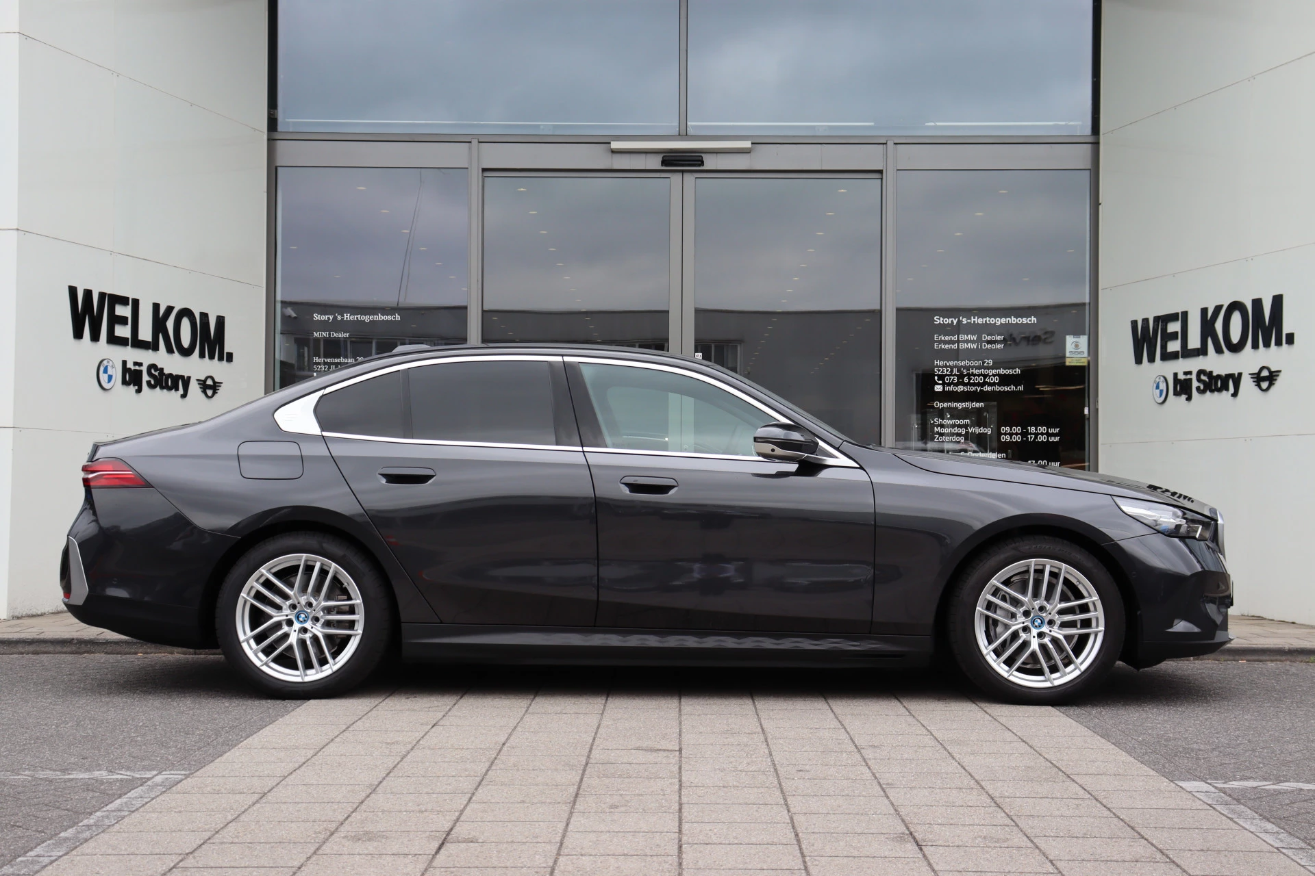 Hoofdafbeelding BMW i5