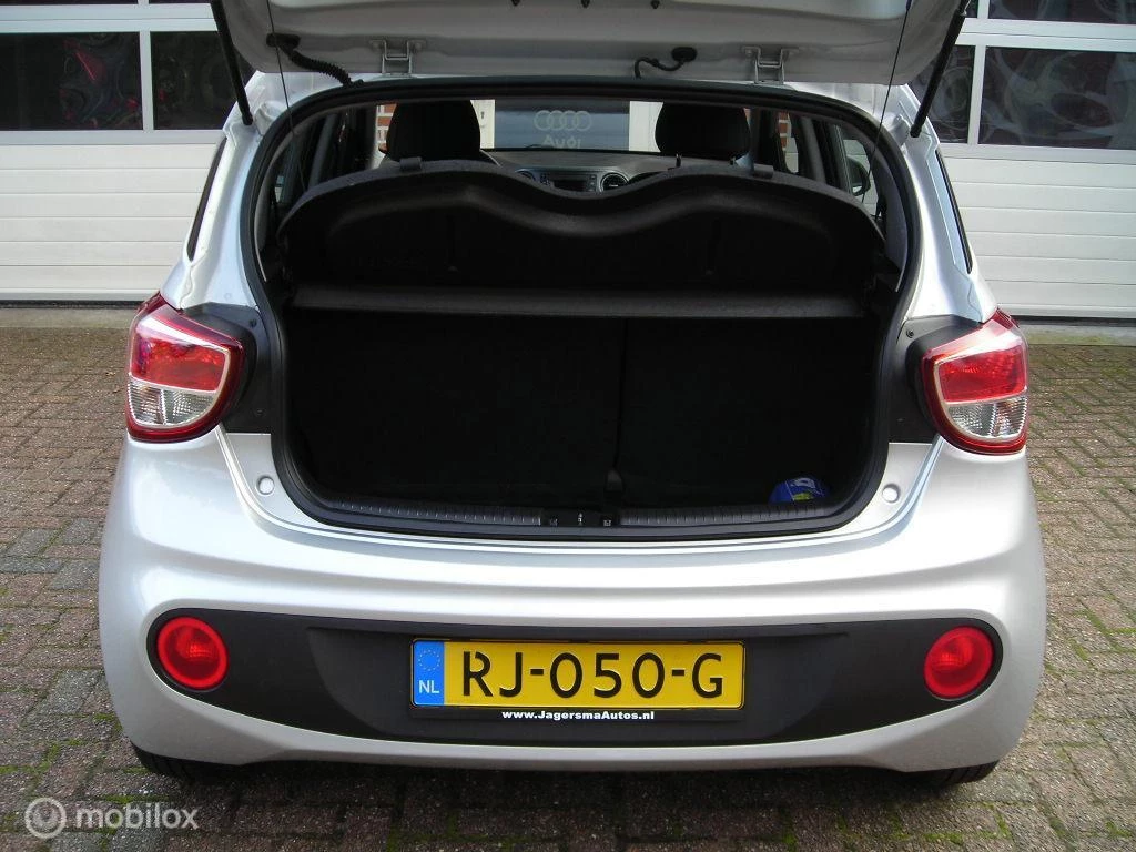 Hoofdafbeelding Hyundai i10