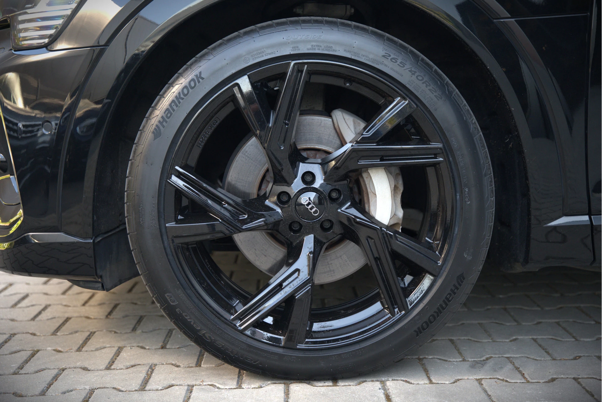 Hoofdafbeelding Audi e-tron