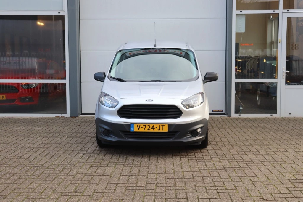 Hoofdafbeelding Ford Transit Courier