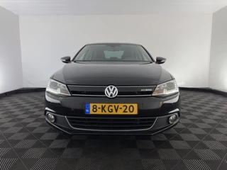 Volkswagen Jetta 1.4 TSI Hybrid Highline Aut. *XENON | NAVI-FULLMAP | COMFORT-SEATS | PRIVACY-GLASS | SHIFT-PADDLES |  ECC | PDC | CRUISE | 17''ALU*