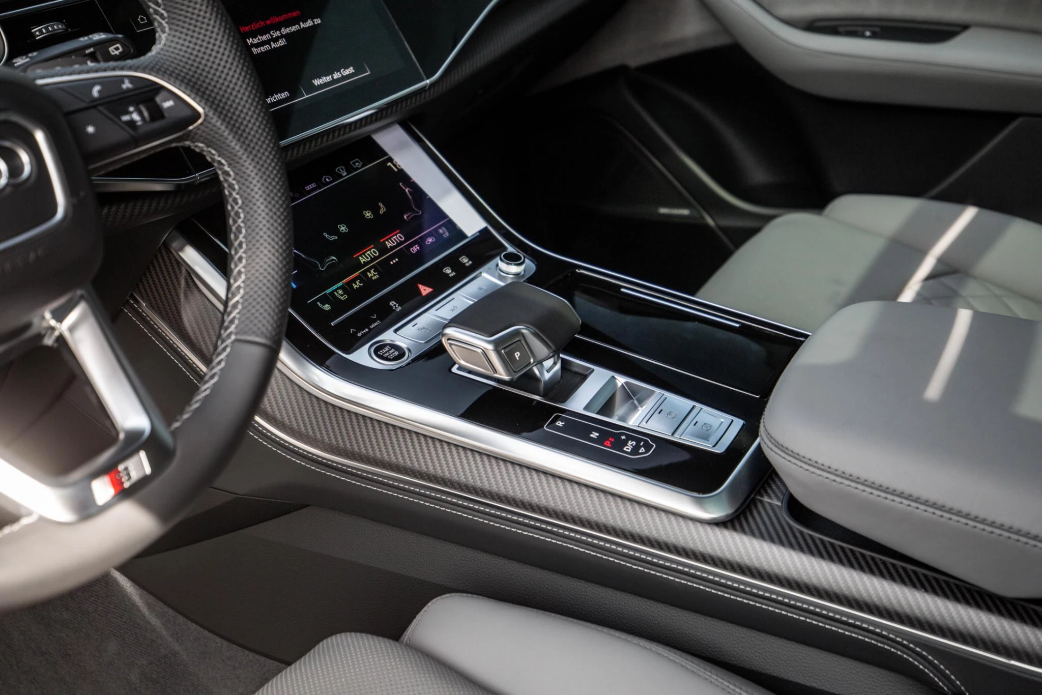 Hoofdafbeelding Audi Q8