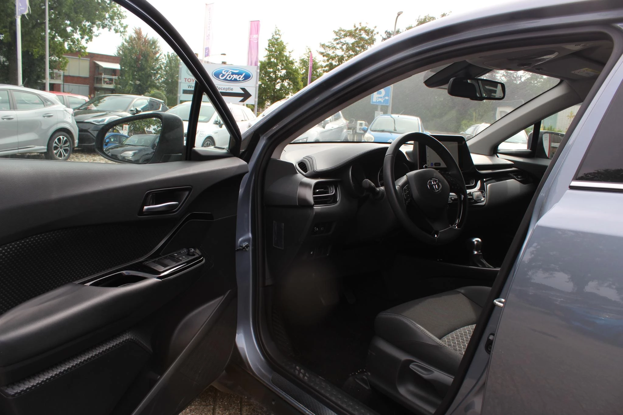 Hoofdafbeelding Toyota C-HR