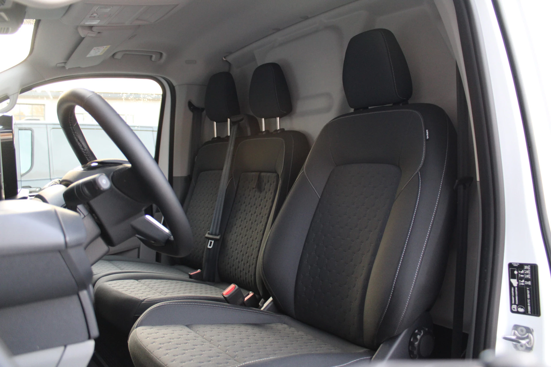 Hoofdafbeelding Ford E-Transit Custom