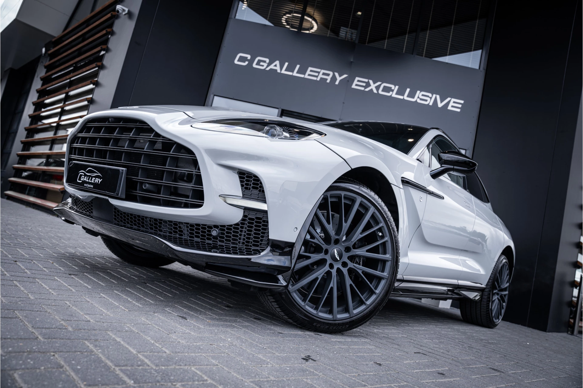 Hoofdafbeelding Aston Martin DBX