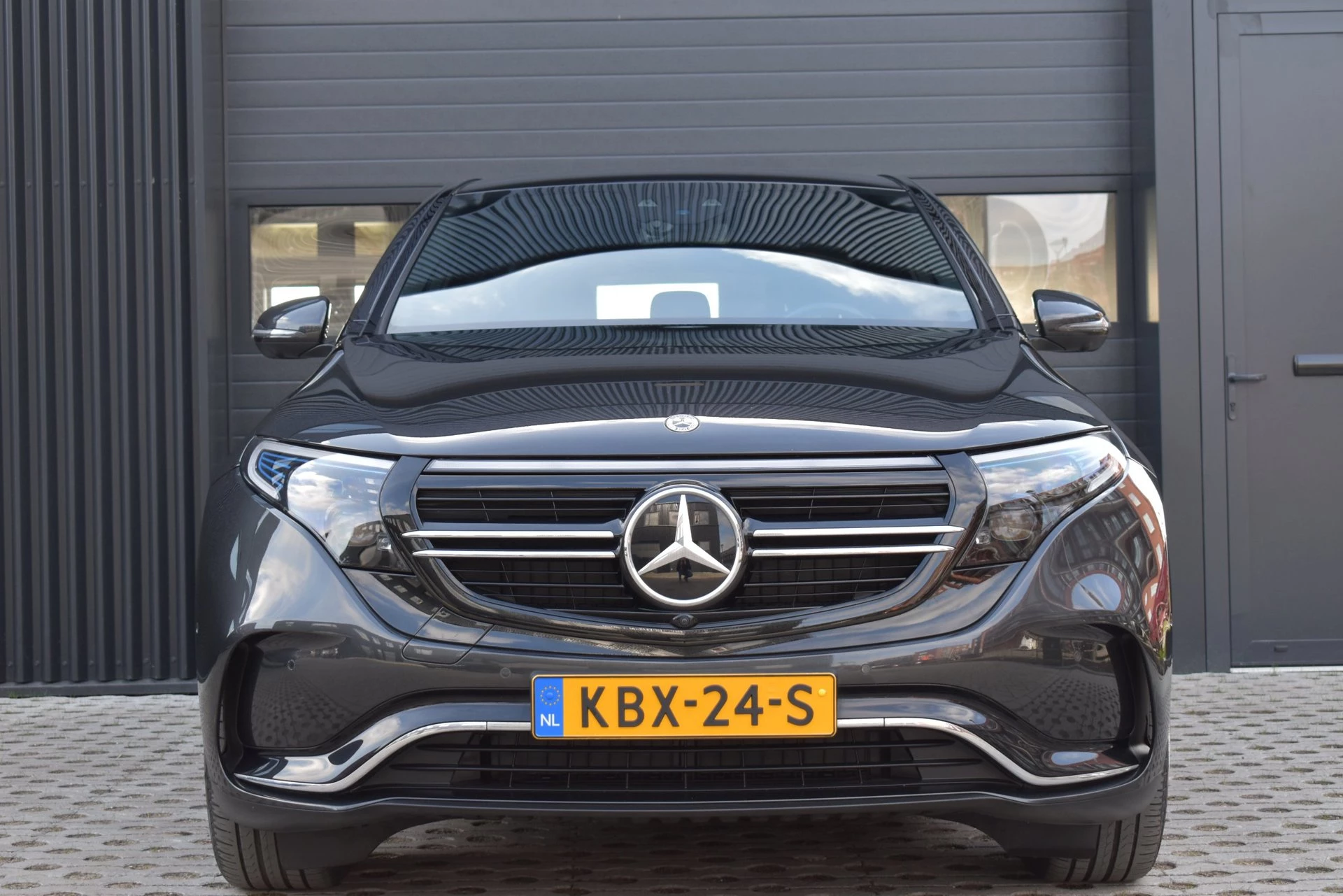 Hoofdafbeelding Mercedes-Benz EQC
