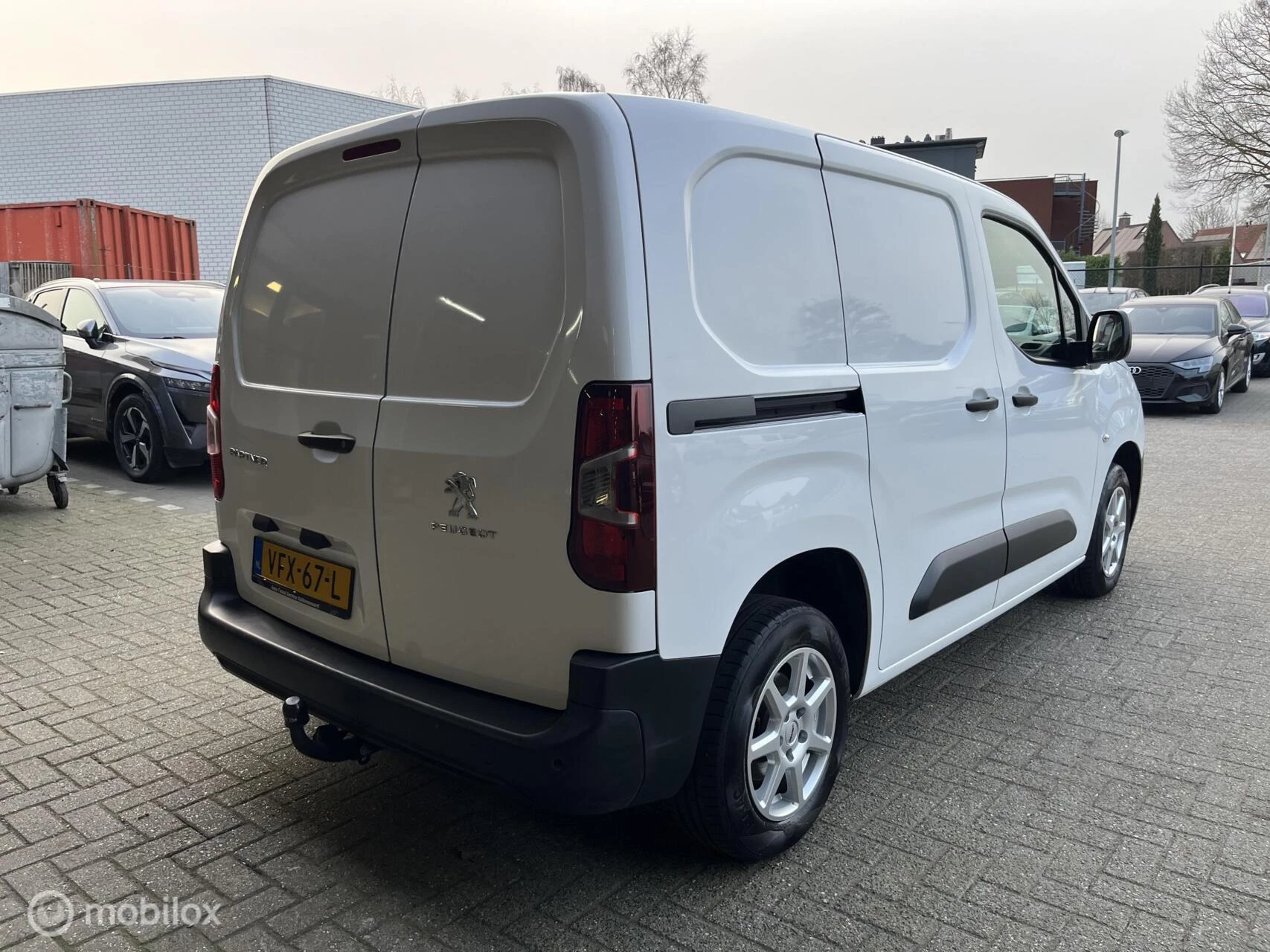 Hoofdafbeelding Peugeot Partner