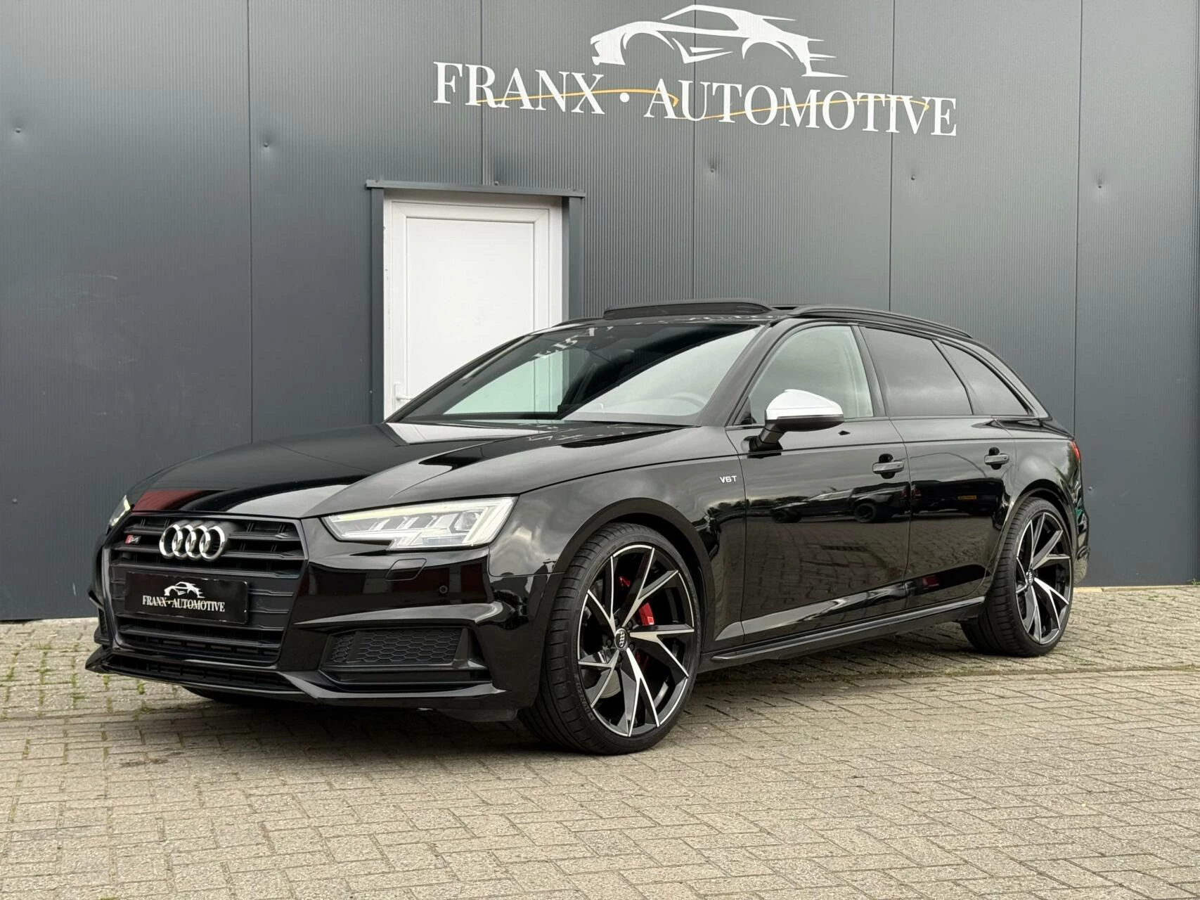 Hoofdafbeelding Audi S4