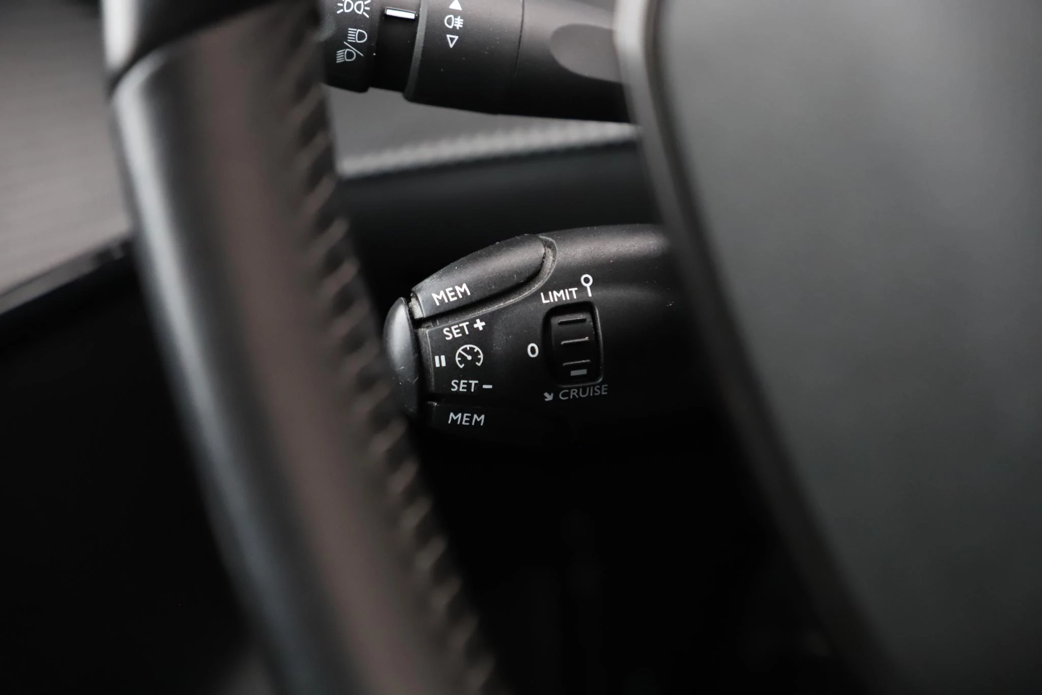 Hoofdafbeelding Peugeot e-208