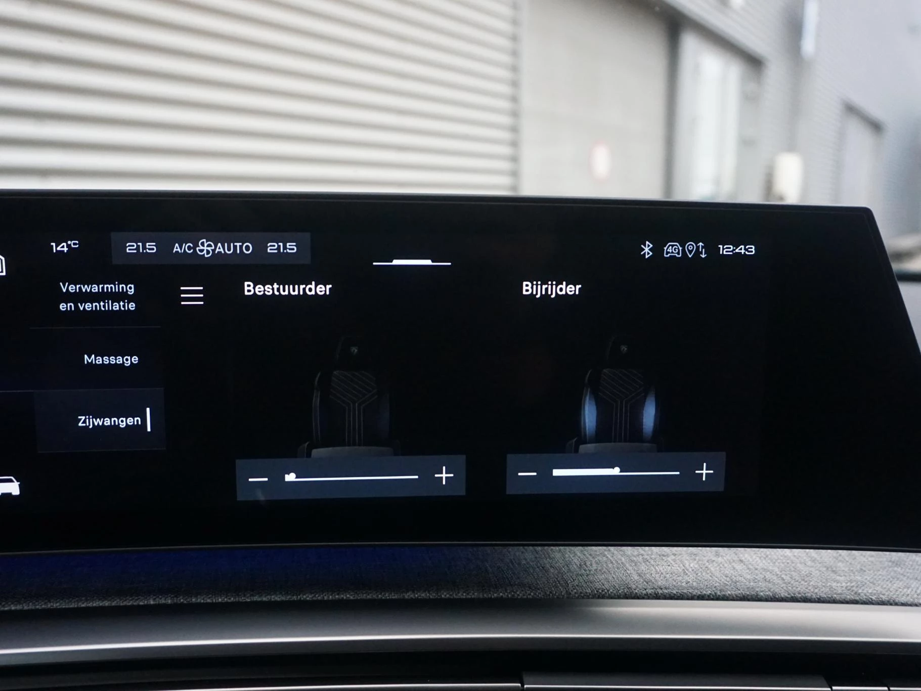 Hoofdafbeelding Peugeot e-3008