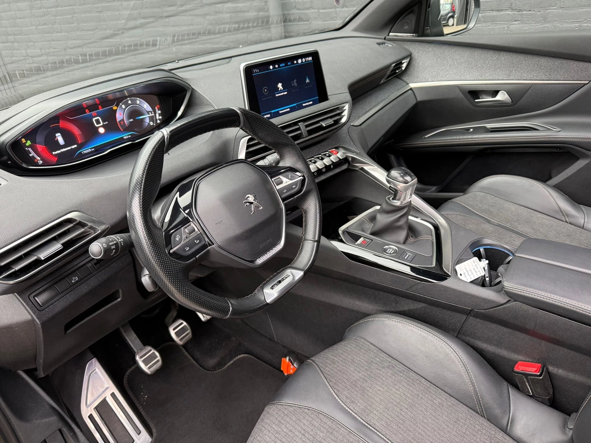 Hoofdafbeelding Peugeot 5008