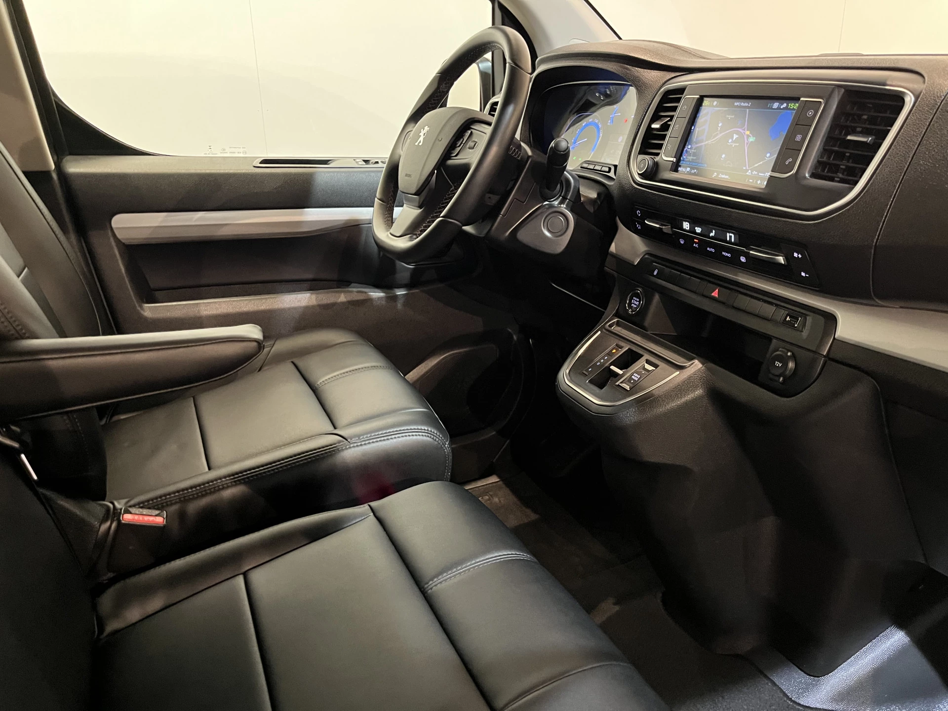 Hoofdafbeelding Peugeot e-Expert