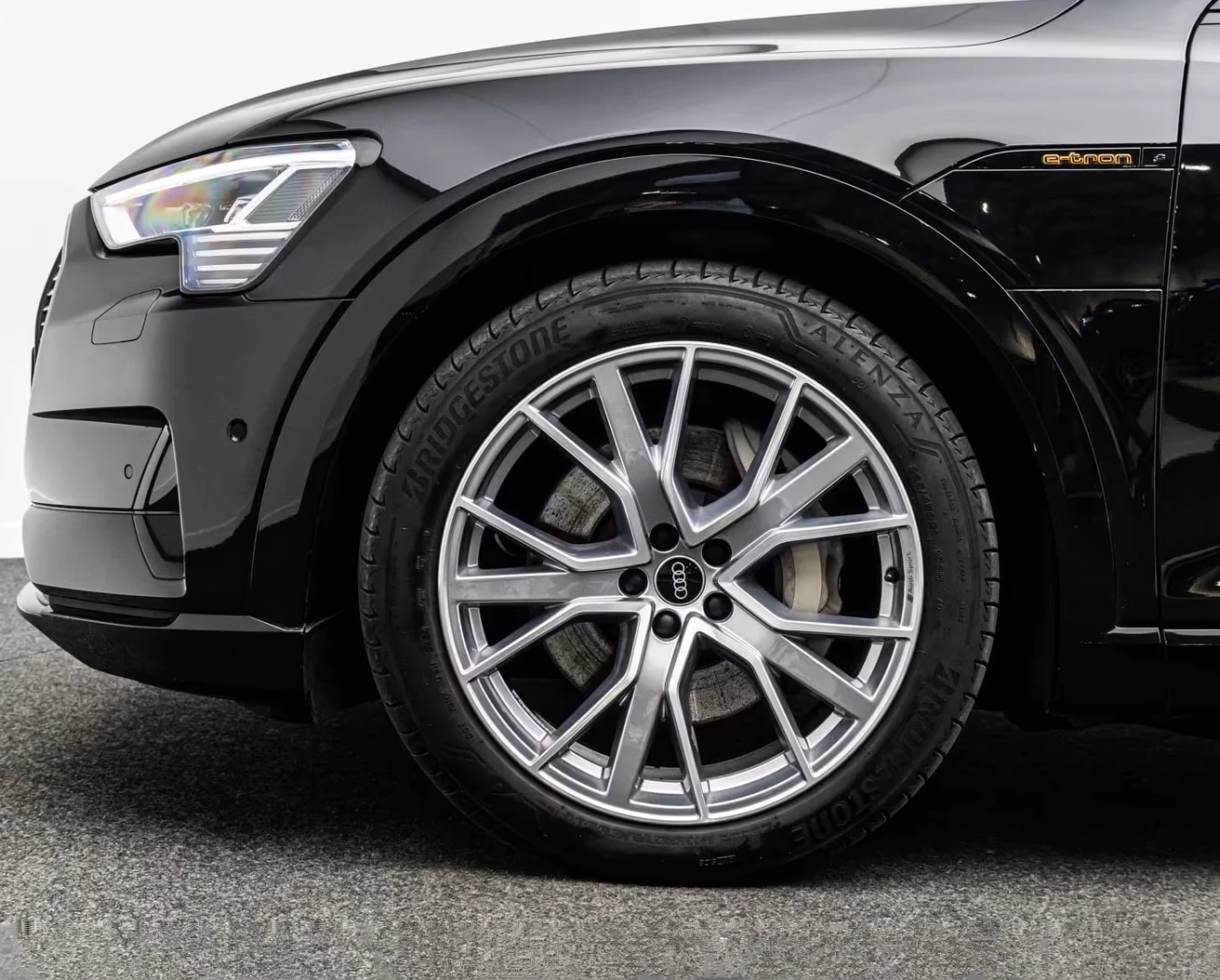 Hoofdafbeelding Audi e-tron