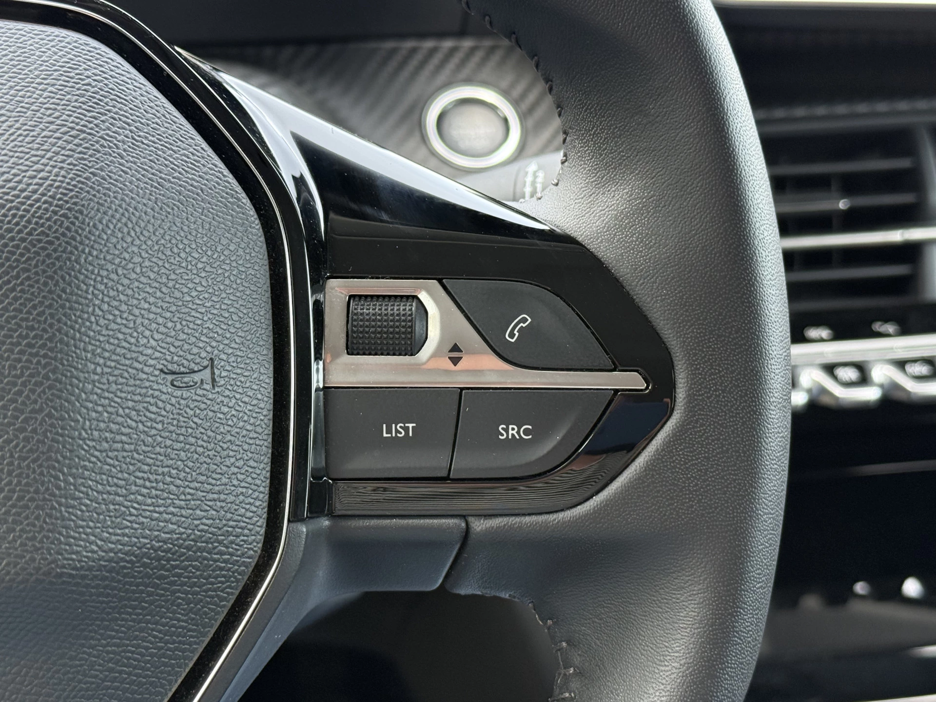 Hoofdafbeelding Peugeot e-208