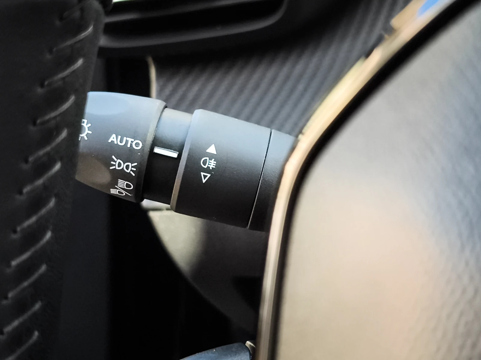 Hoofdafbeelding Peugeot e-208