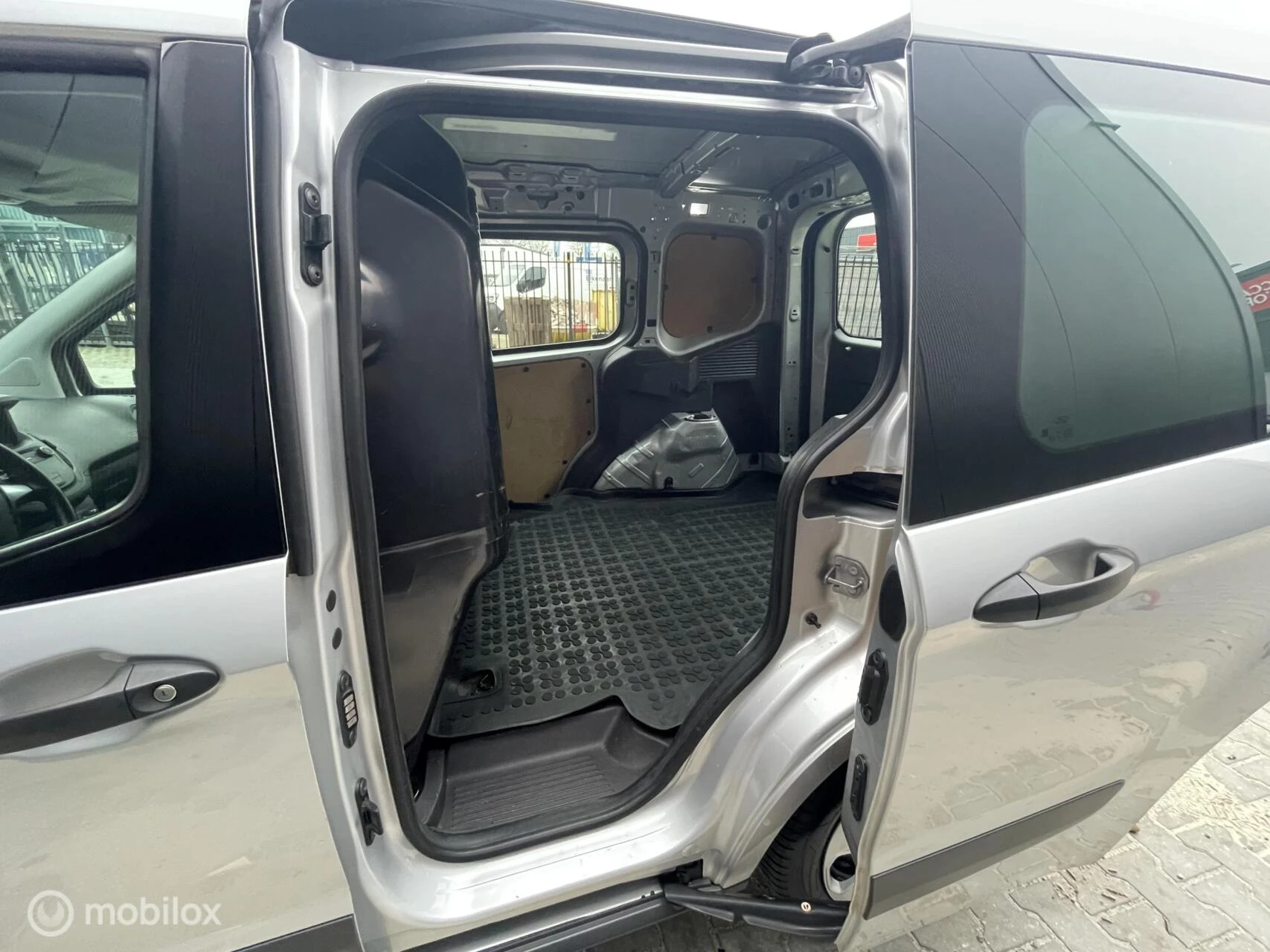 Hoofdafbeelding Ford Transit Courier