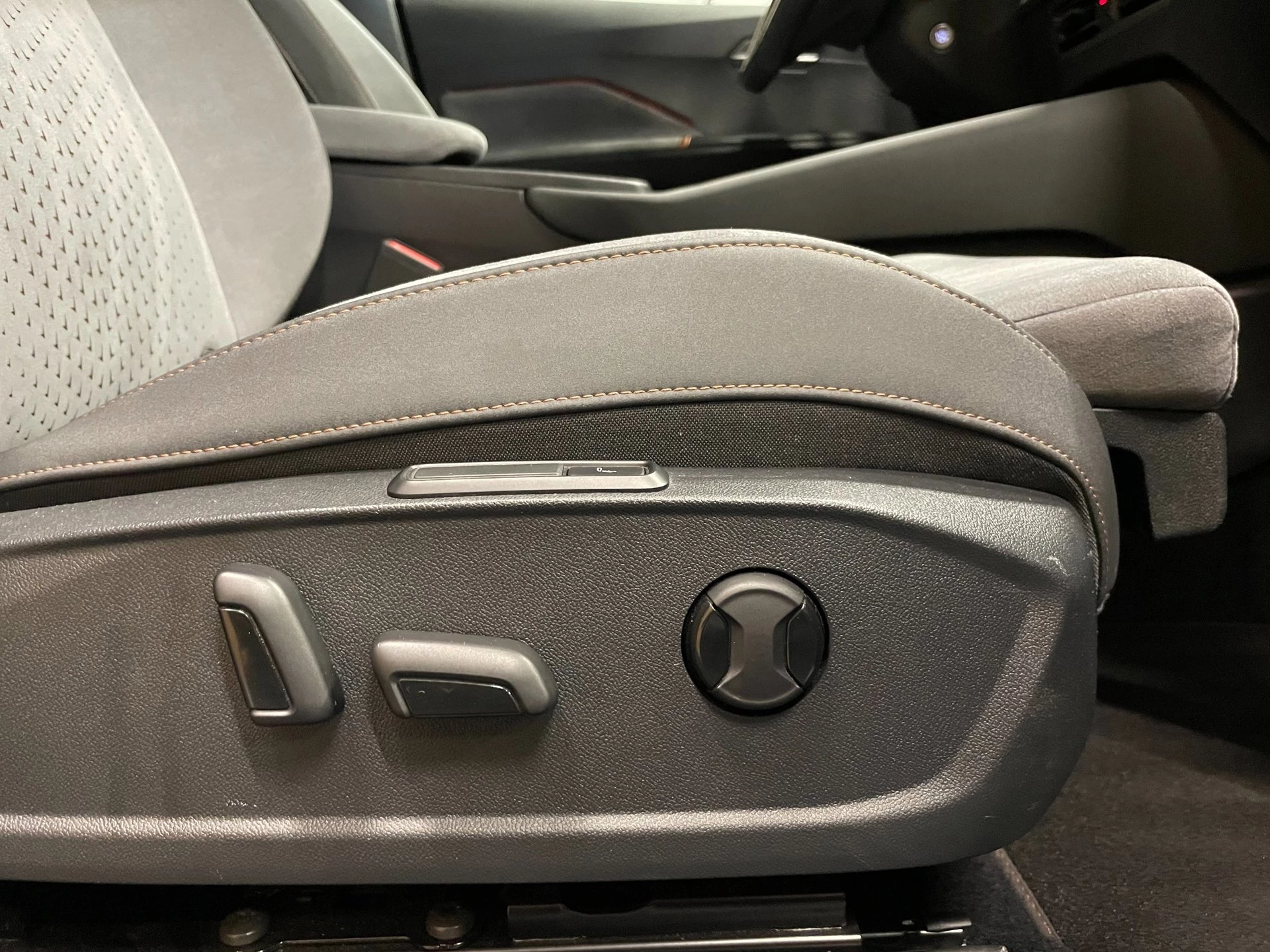 Hoofdafbeelding CUPRA Born