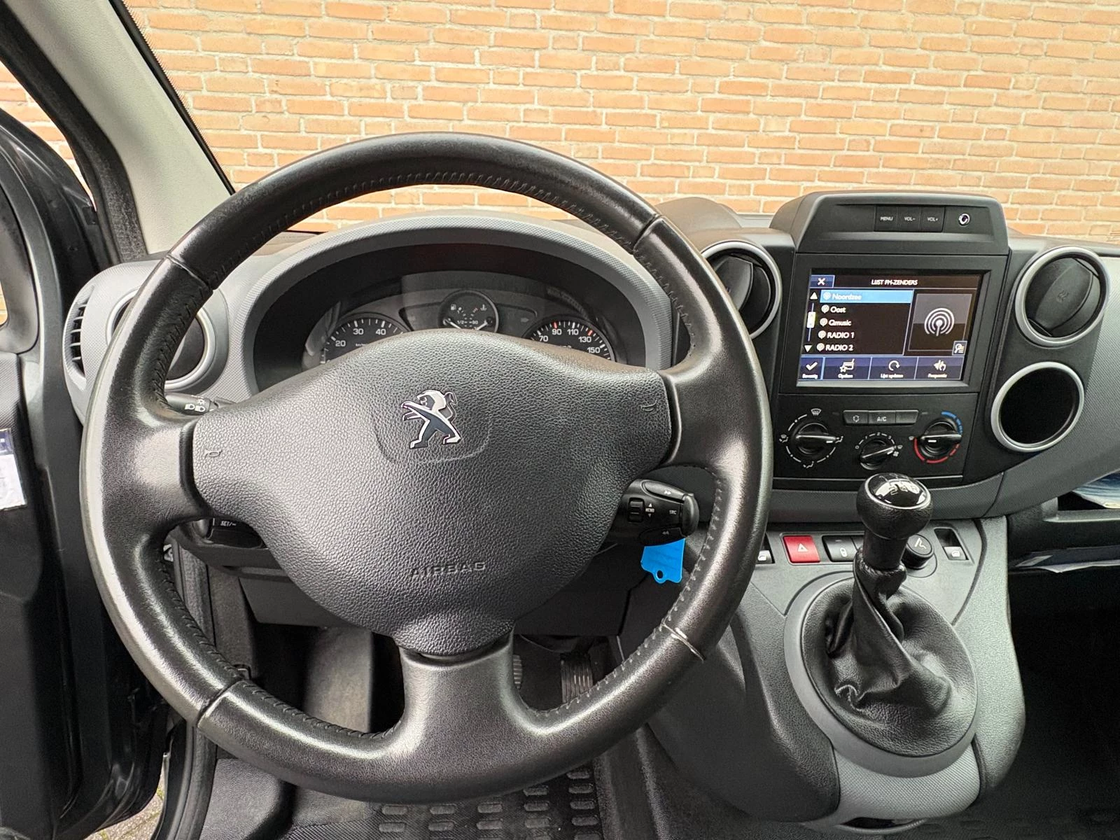 Hoofdafbeelding Peugeot Partner