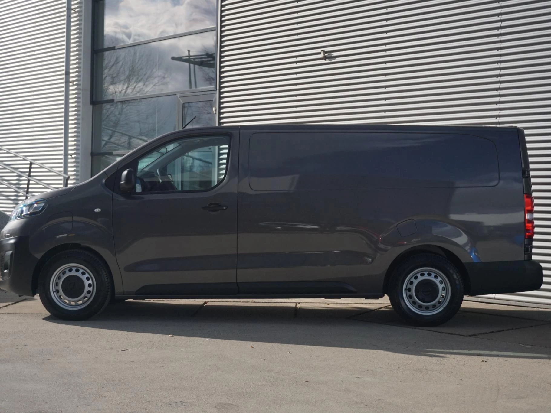 Hoofdafbeelding Opel Vivaro-e