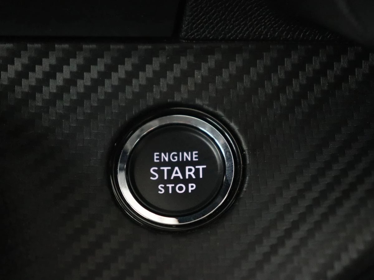 Hoofdafbeelding Peugeot e-2008