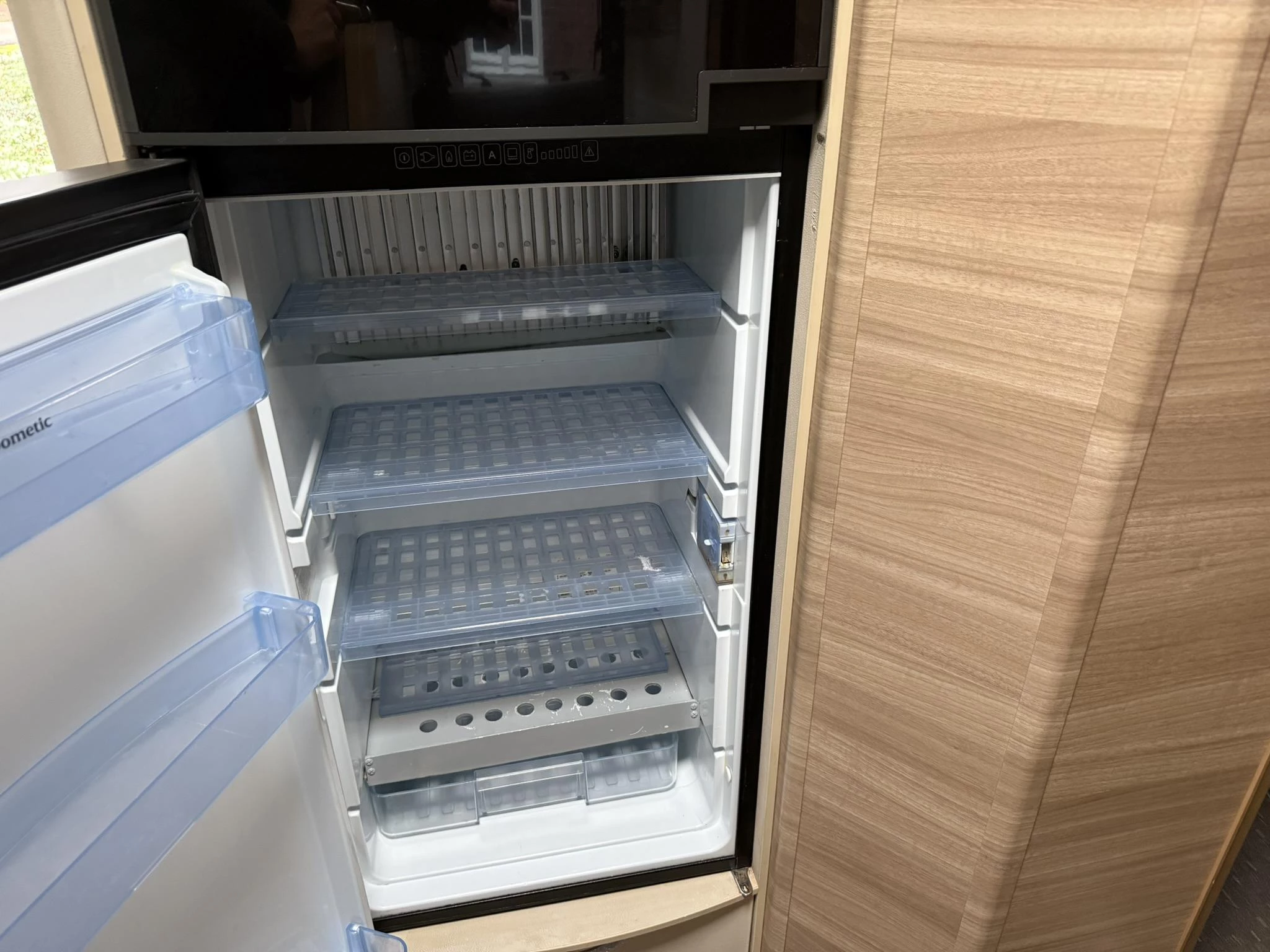 Hoofdafbeelding Adria Matrix m 670 sc