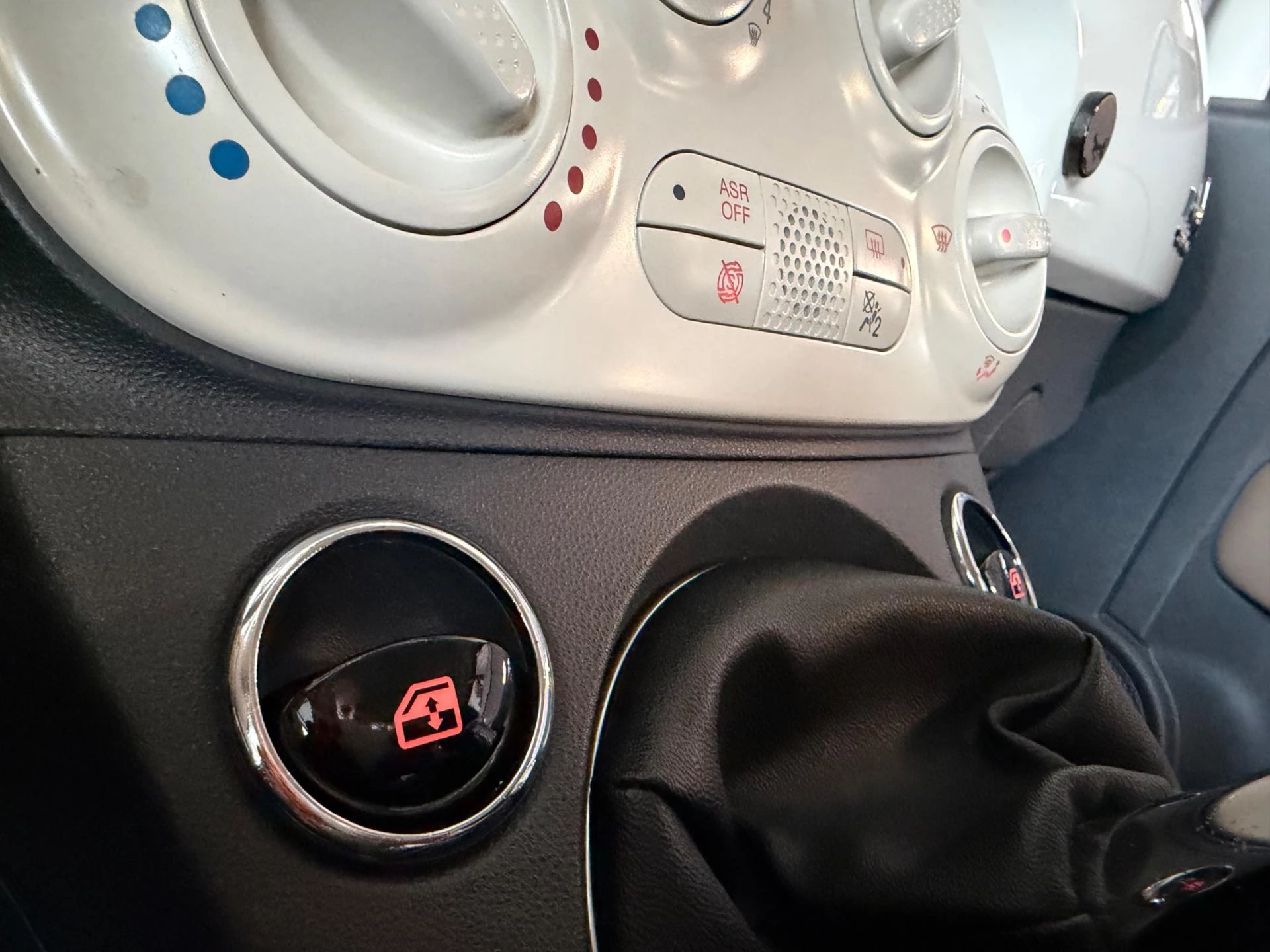 Hoofdafbeelding Fiat 500C