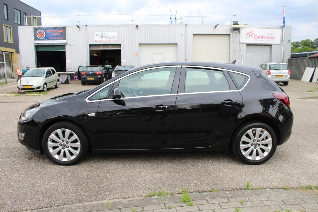 Hoofdafbeelding Opel Astra