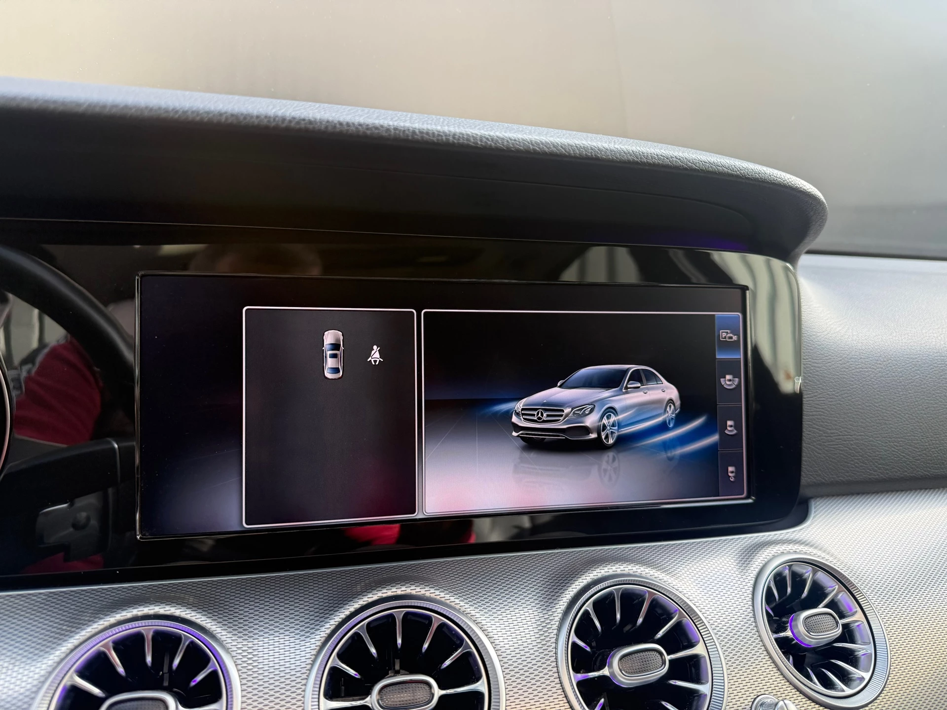 Hoofdafbeelding Mercedes-Benz E-Klasse