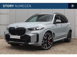 BMW X5 xDrive50e High Executive M Sport Automaat / Panoramadak / Trekhaak / Parking Assistant Professional / Soft-Close / Comfort Access / Active Steering