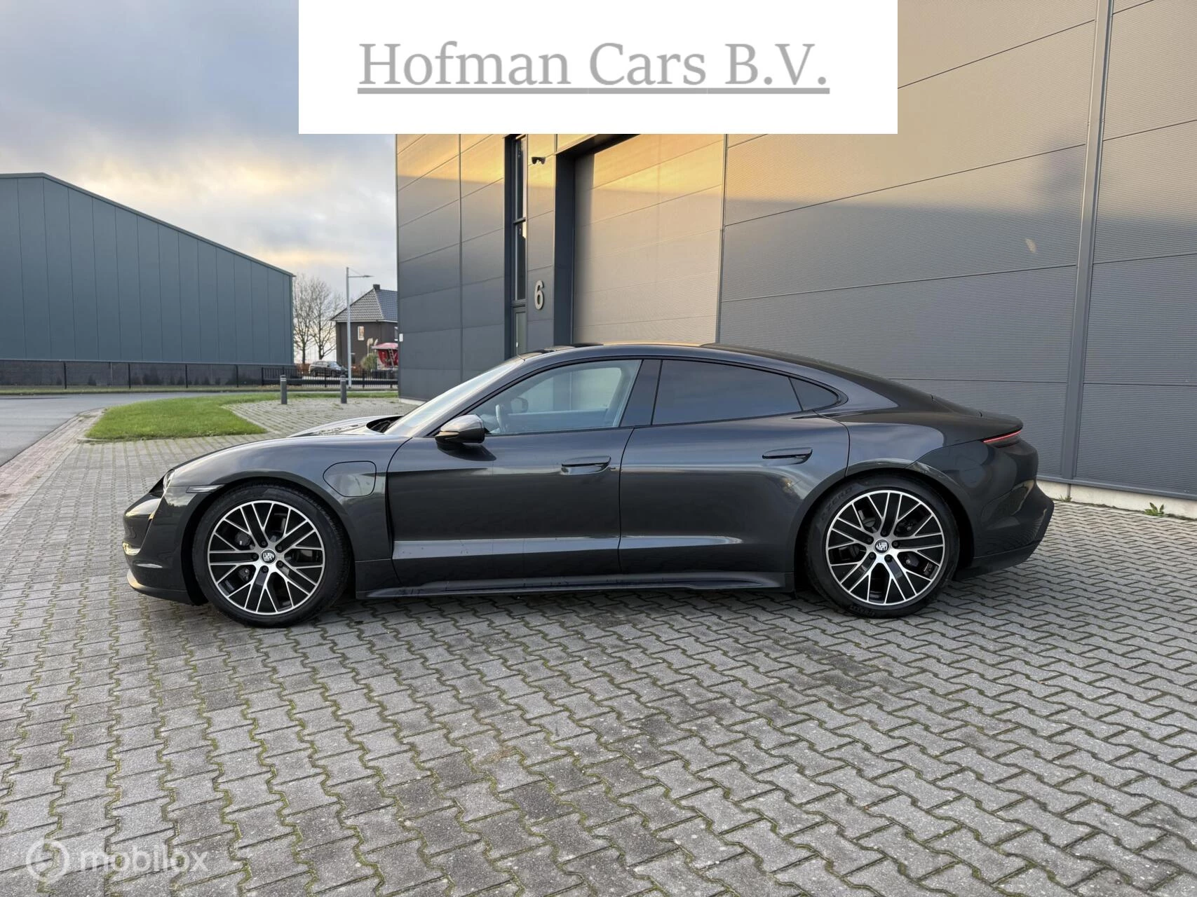 Hoofdafbeelding Porsche Taycan