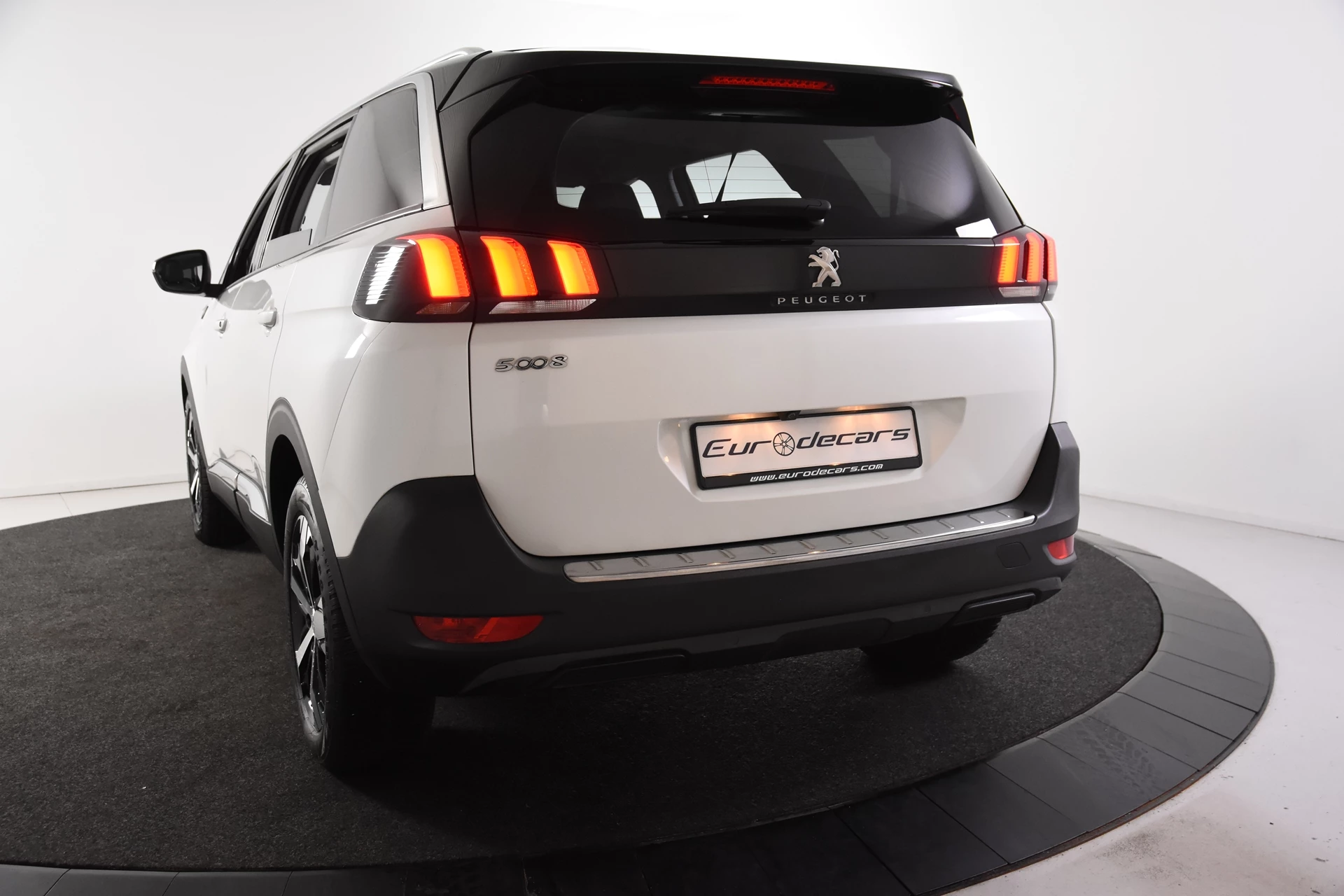 Hoofdafbeelding Peugeot 5008