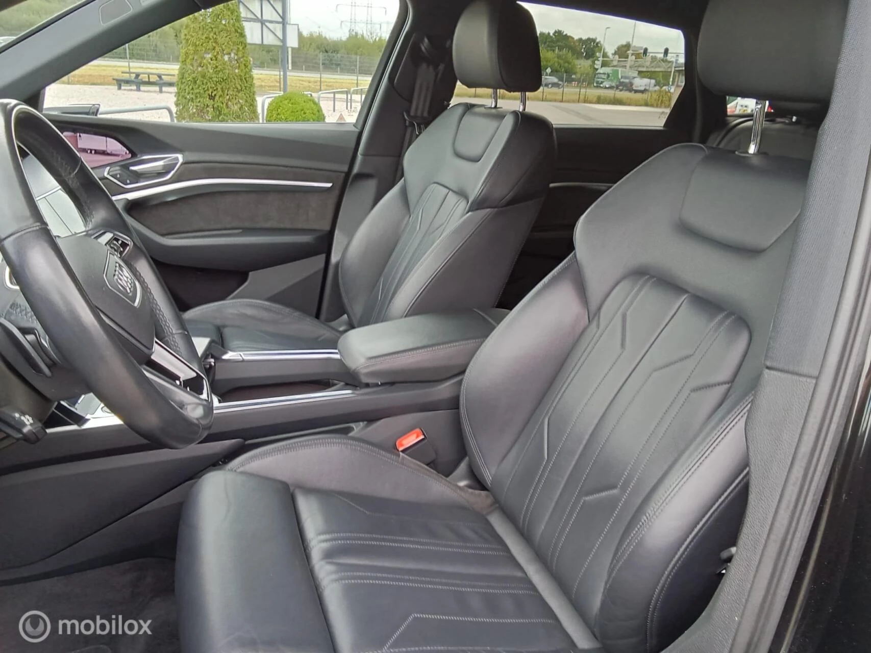 Hoofdafbeelding Audi e-tron
