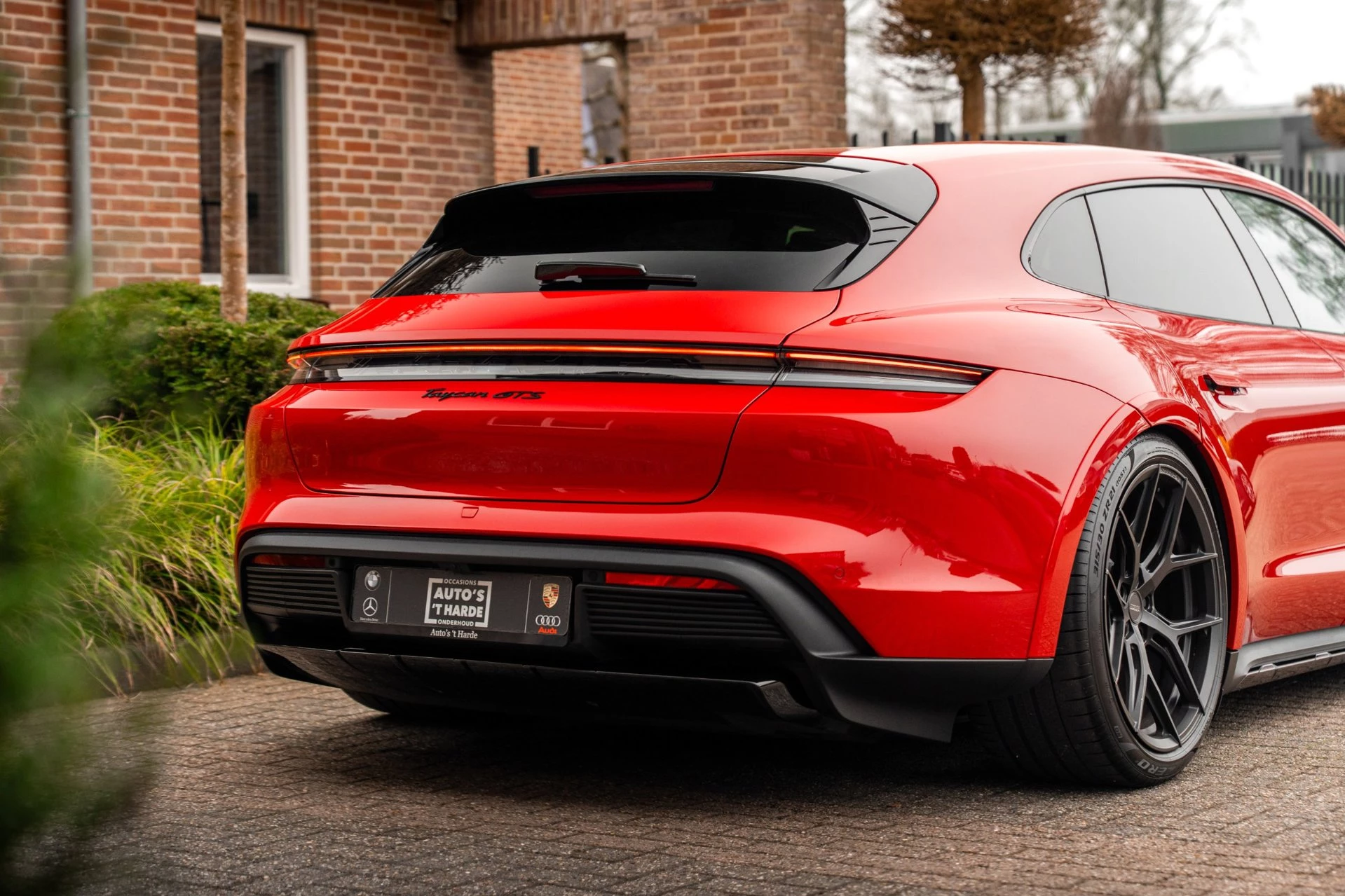 Hoofdafbeelding Porsche Taycan