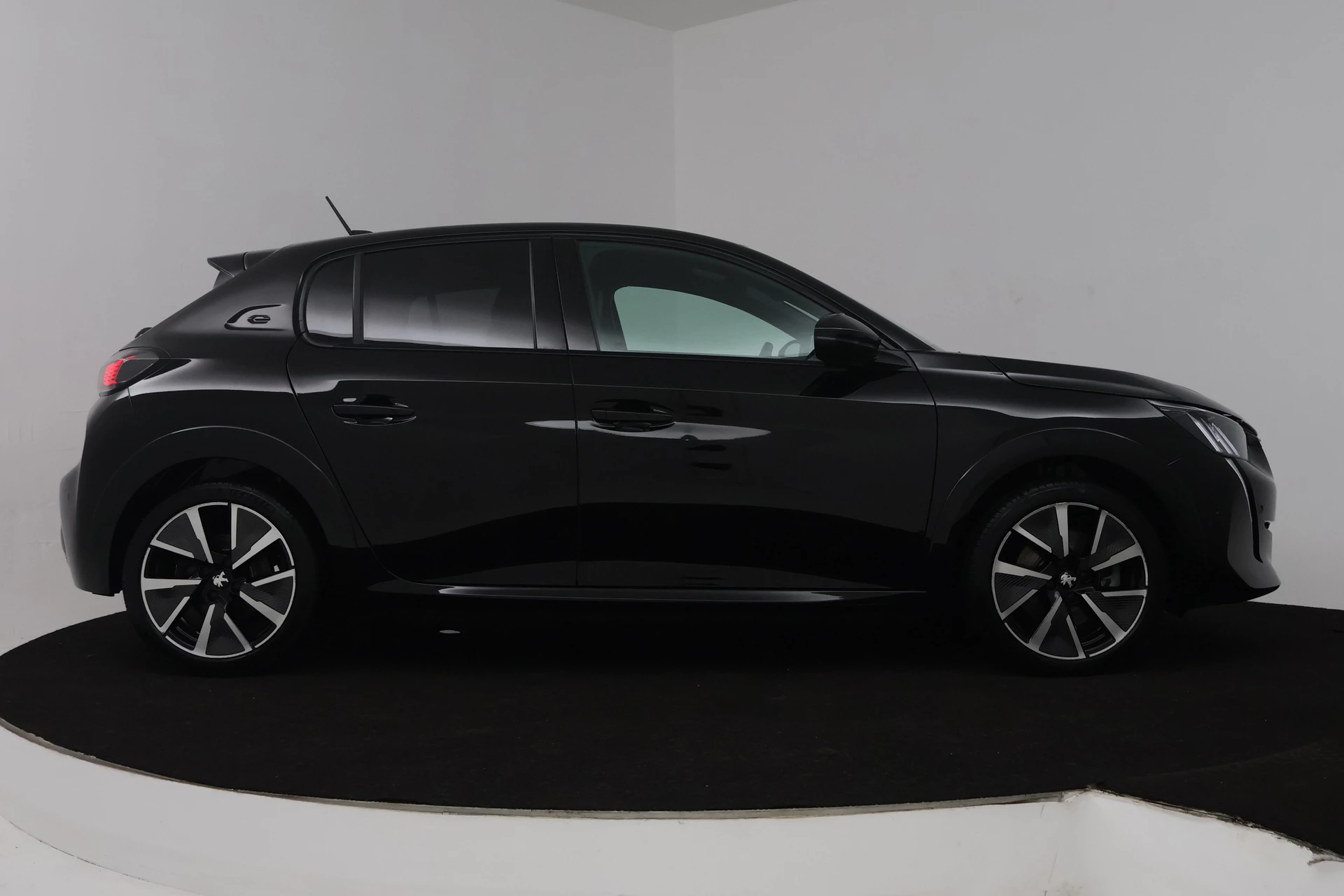 Hoofdafbeelding Peugeot e-208