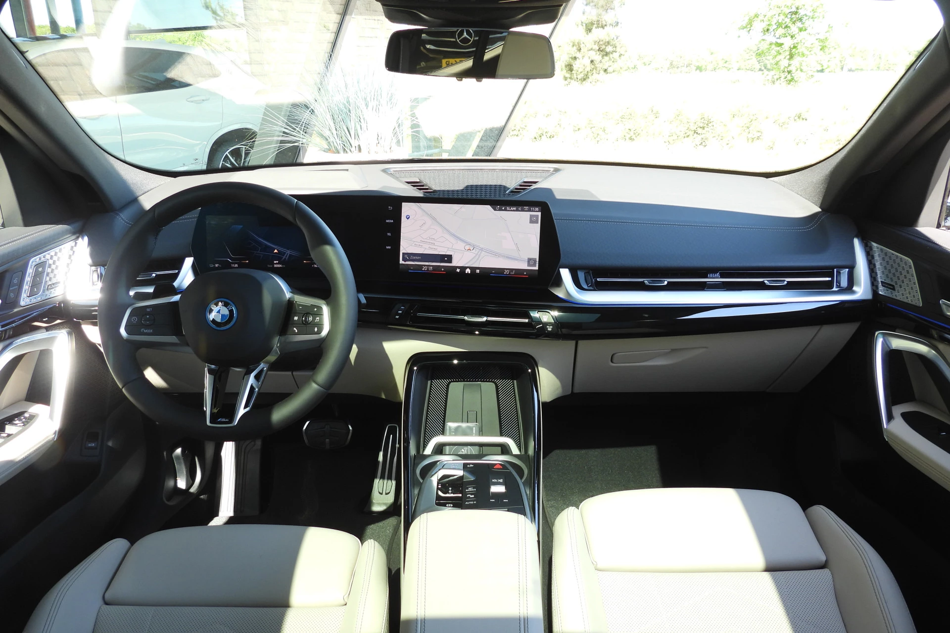 Hoofdafbeelding BMW iX2