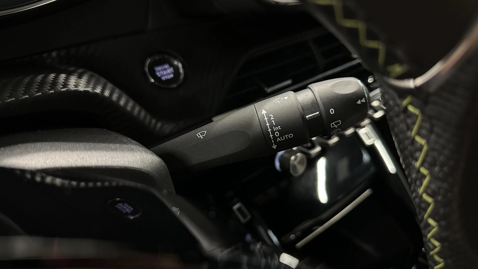 Hoofdafbeelding Peugeot e-2008