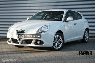 Alfa Romeo Giulietta 1.4 T Distinctive Lusso | Led | DAB | PDC | Automaat | All Season | Navi