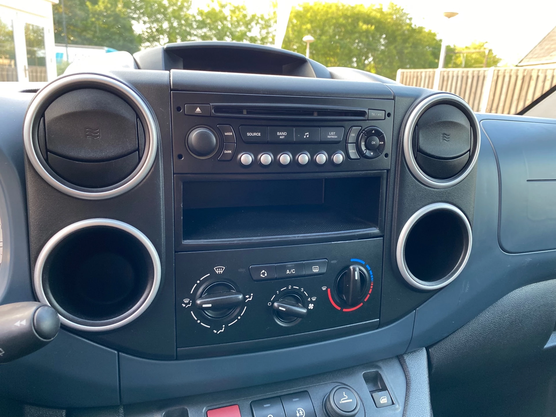 Hoofdafbeelding Peugeot Partner