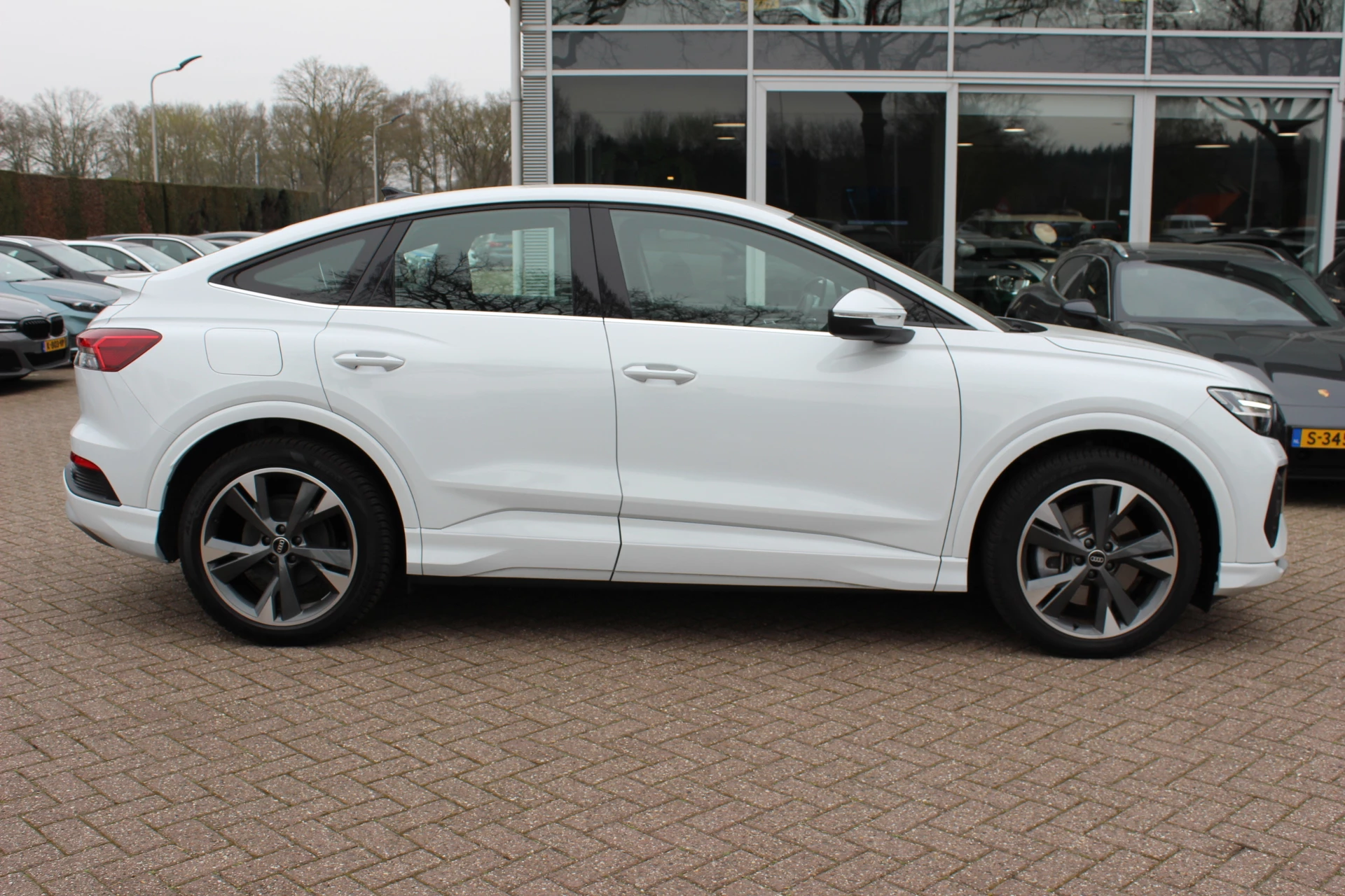 Hoofdafbeelding Audi Q4 Sportback e-tron