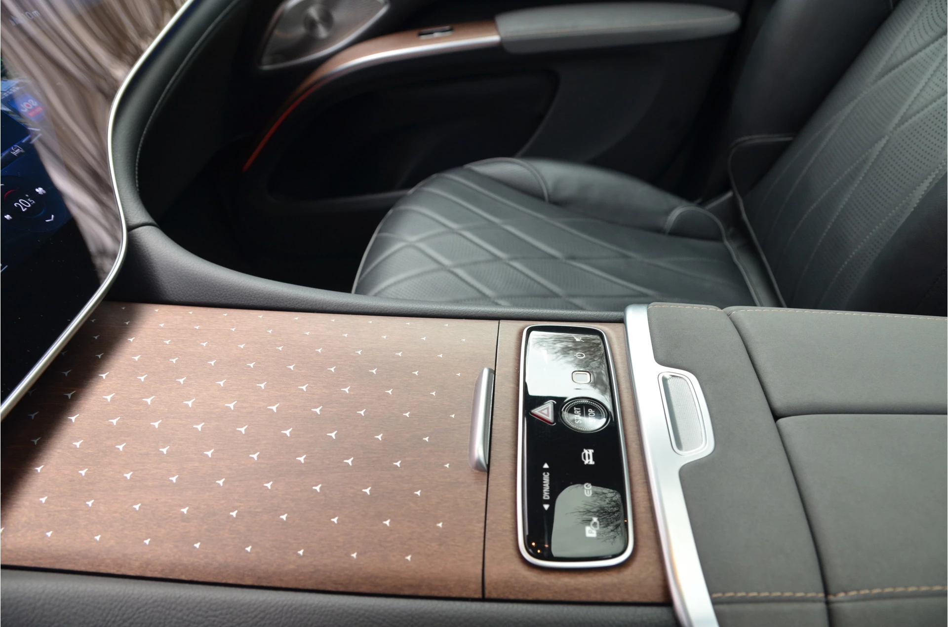 Hoofdafbeelding Mercedes-Benz EQS