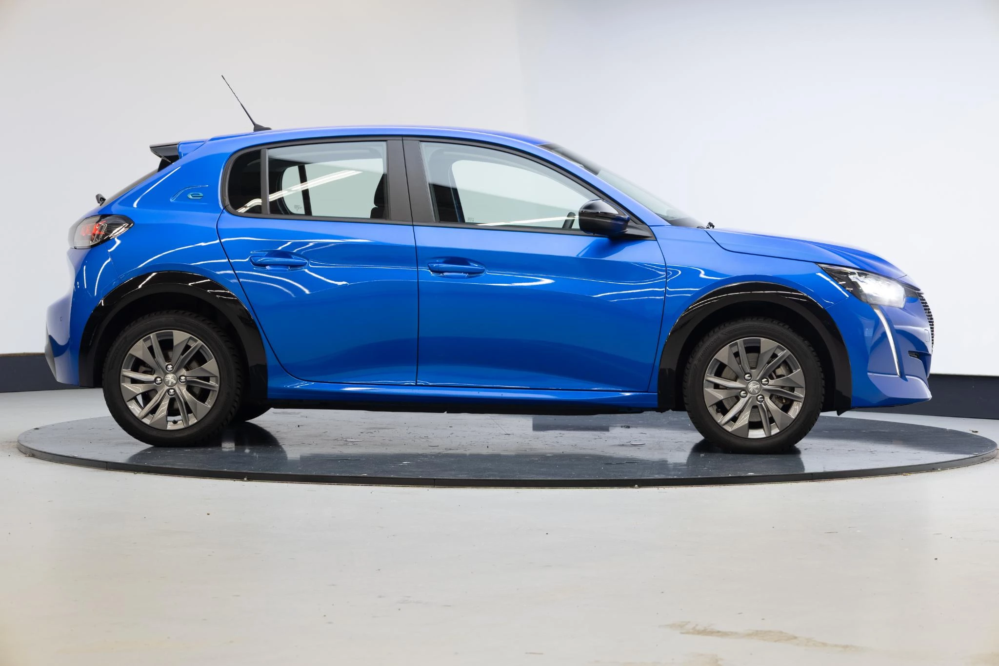 Hoofdafbeelding Peugeot e-208