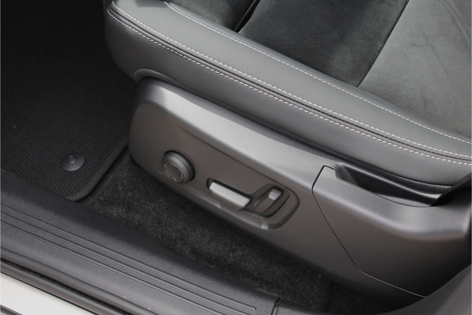 Hoofdafbeelding Volvo C40