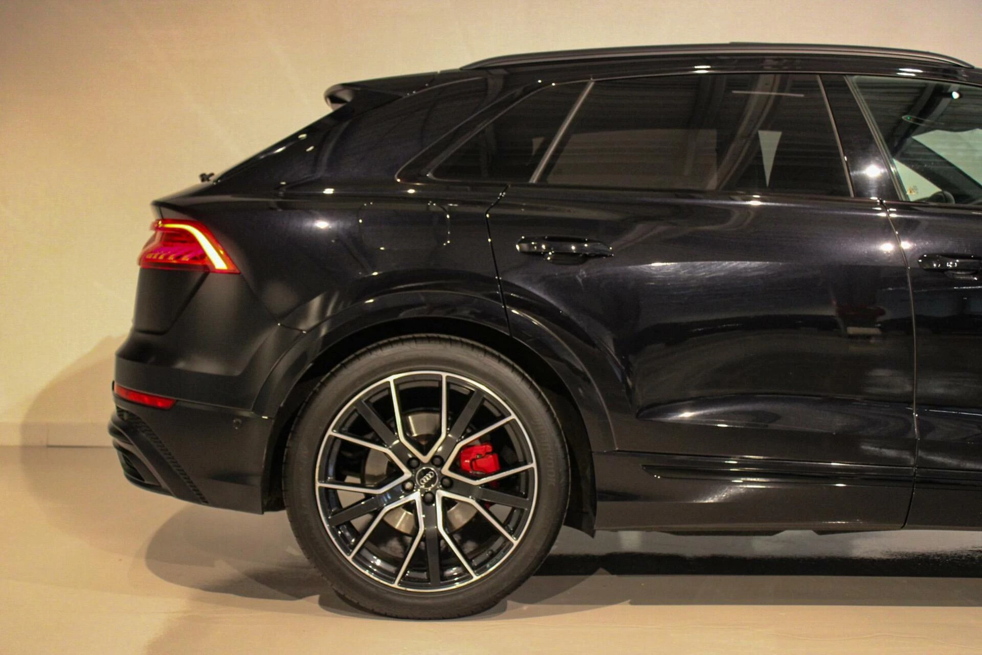 Hoofdafbeelding Audi Q8