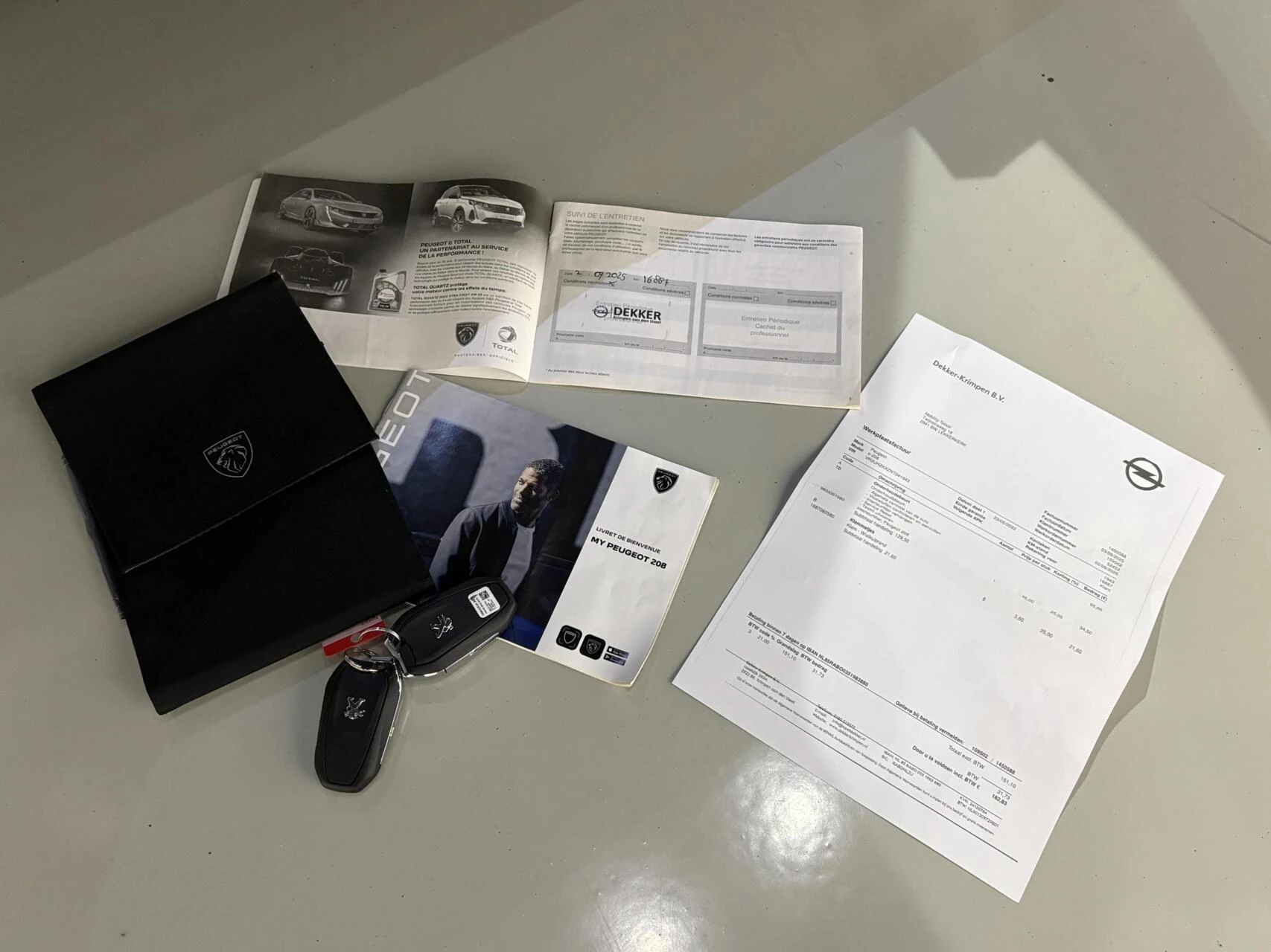 Hoofdafbeelding Peugeot e-208