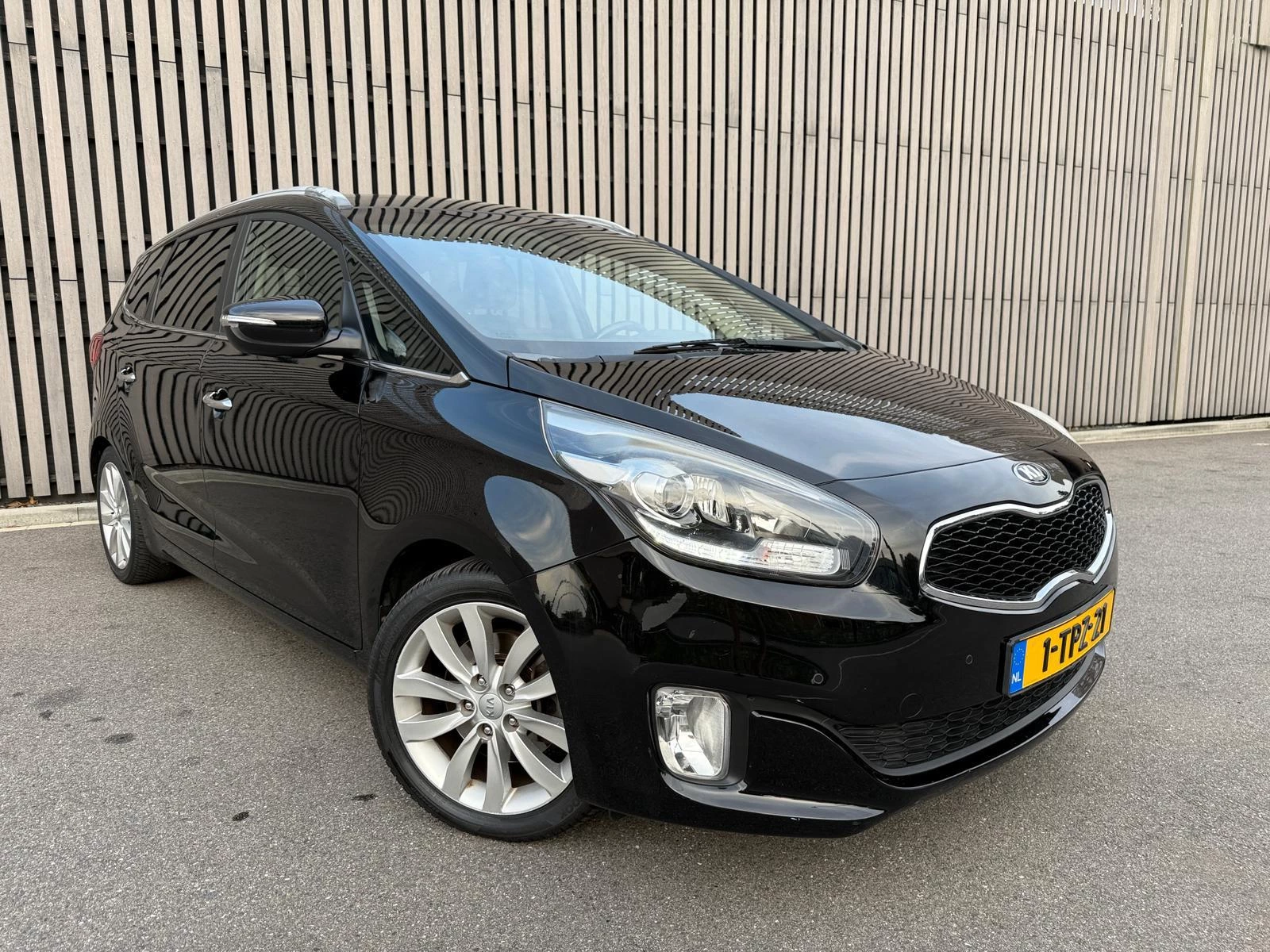 Hoofdafbeelding Kia Carens