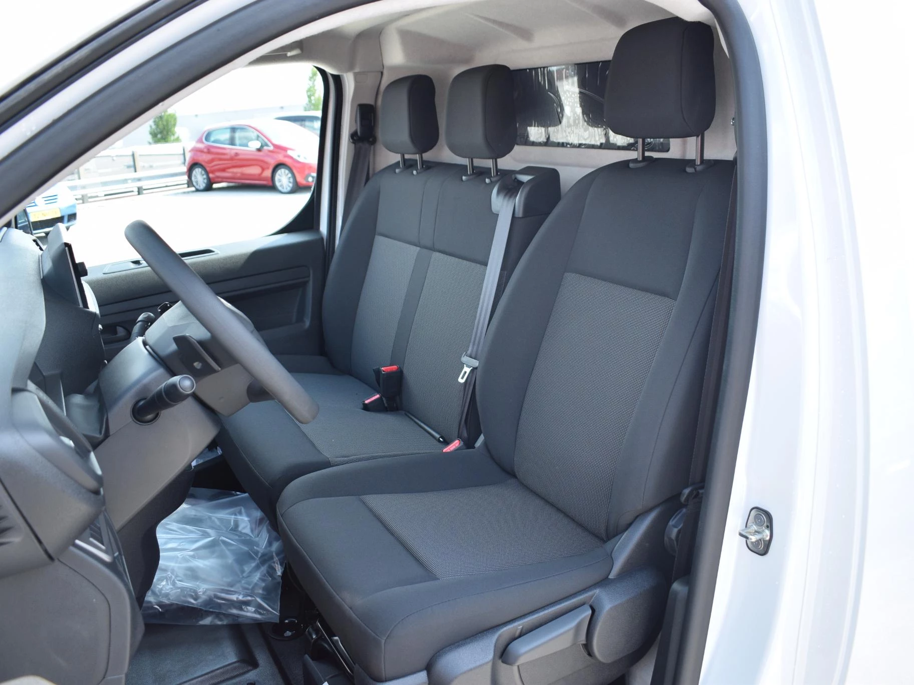 Hoofdafbeelding Peugeot e-Expert