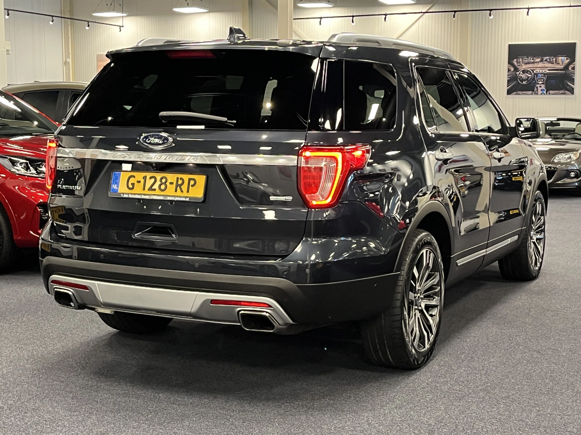 Hoofdafbeelding Ford Explorer