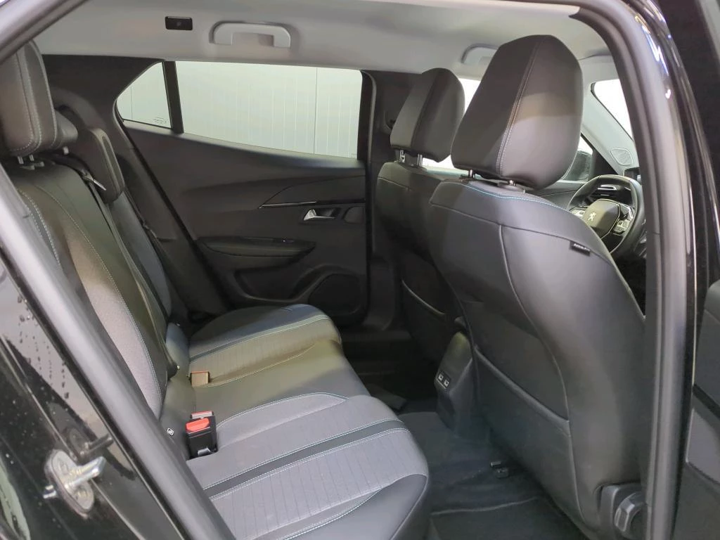 Hoofdafbeelding Peugeot e-2008