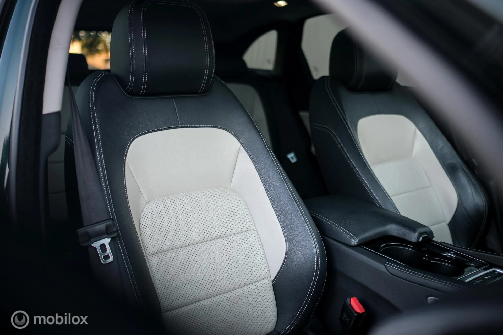 Hoofdafbeelding Jaguar F-PACE